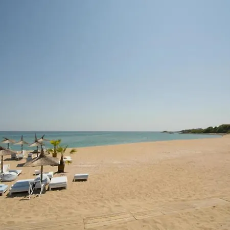Denevi's Seaside - 2 Bedrooms Apartment *