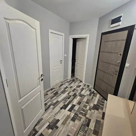 Denevi' Seaside - 2 Bedrooms Apartment *