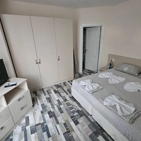 Denevi' Seaside - 2 Bedrooms Lozenec