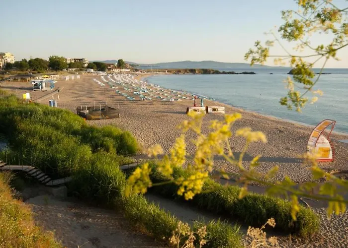 Denevi' Seaside - 2 Bedrooms *